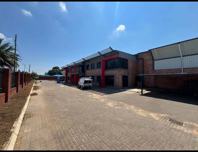 3,200M² WAREHOUSE TO LET IN WITHOK ESTATE